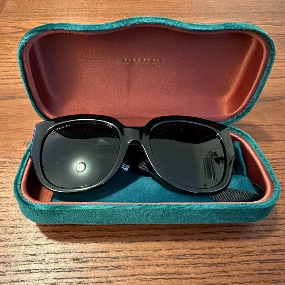 Brand New Gucci Square Sunglasses - Picture 8 of 8